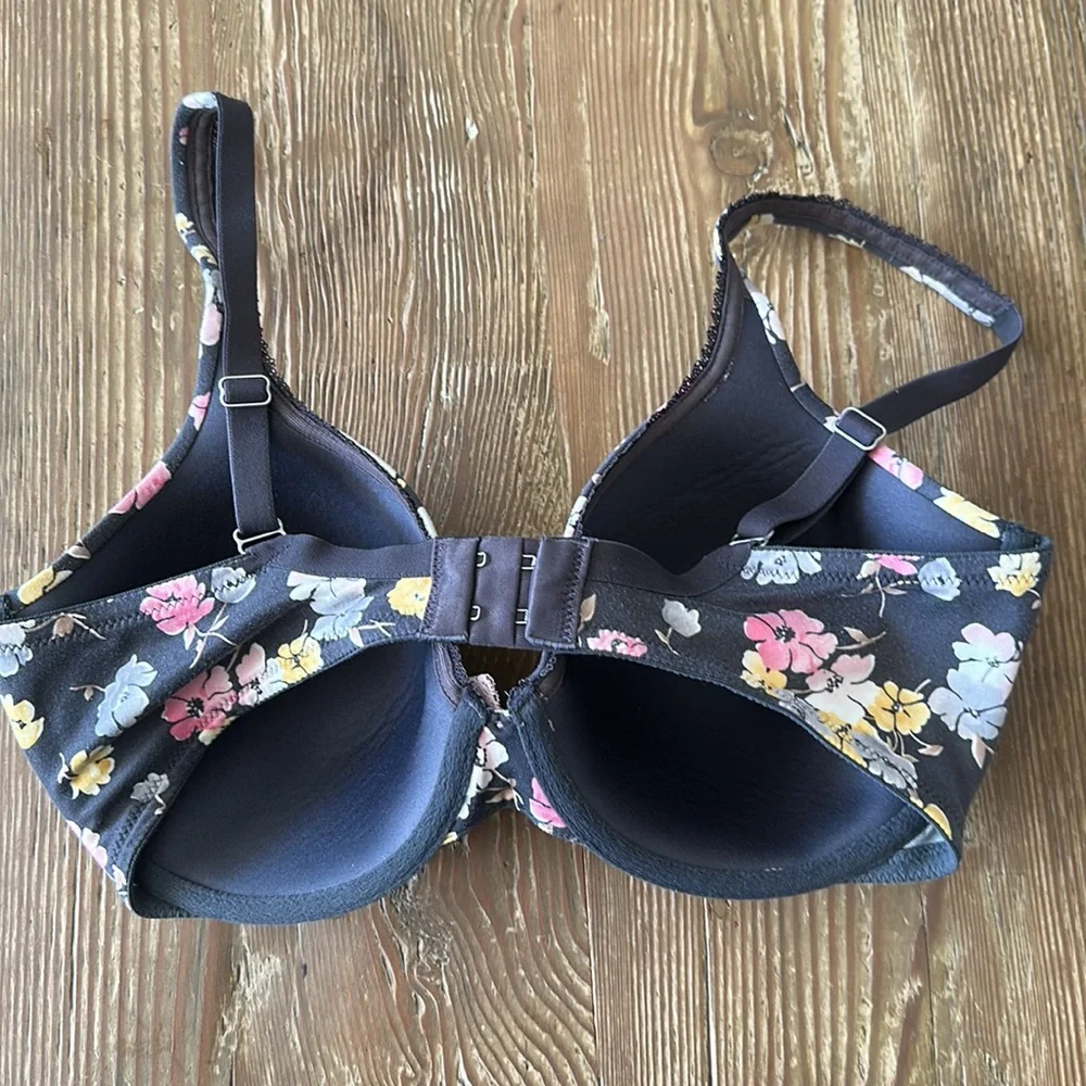 Victoria Secret Body floral padded underwire bra 34DD